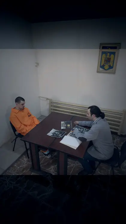 Camera de interogatoriu: Foamea la masă, față în față cu anchetatorul